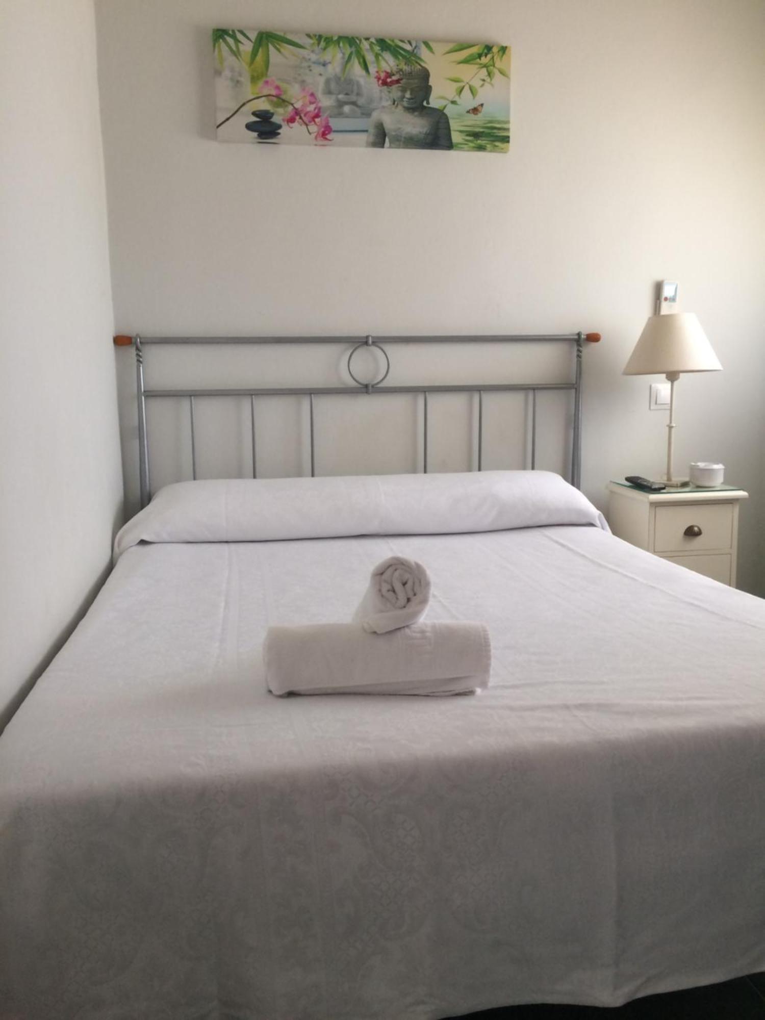 Hostal Acemar Marbella Exteriör bild